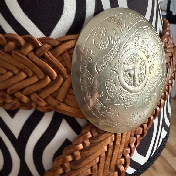 Vintage Y2K Medallion Disk McBling Girlhood Core Wide Woven Leather Belt - Picture 11 of 15